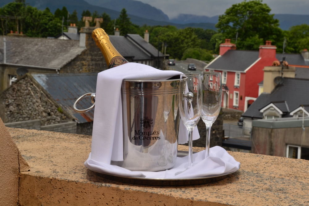 Fairhill House Hotel Clonbur Экстерьер фото